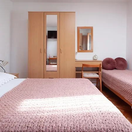 Apartman Limun - Ivo I Dragica Simic - *